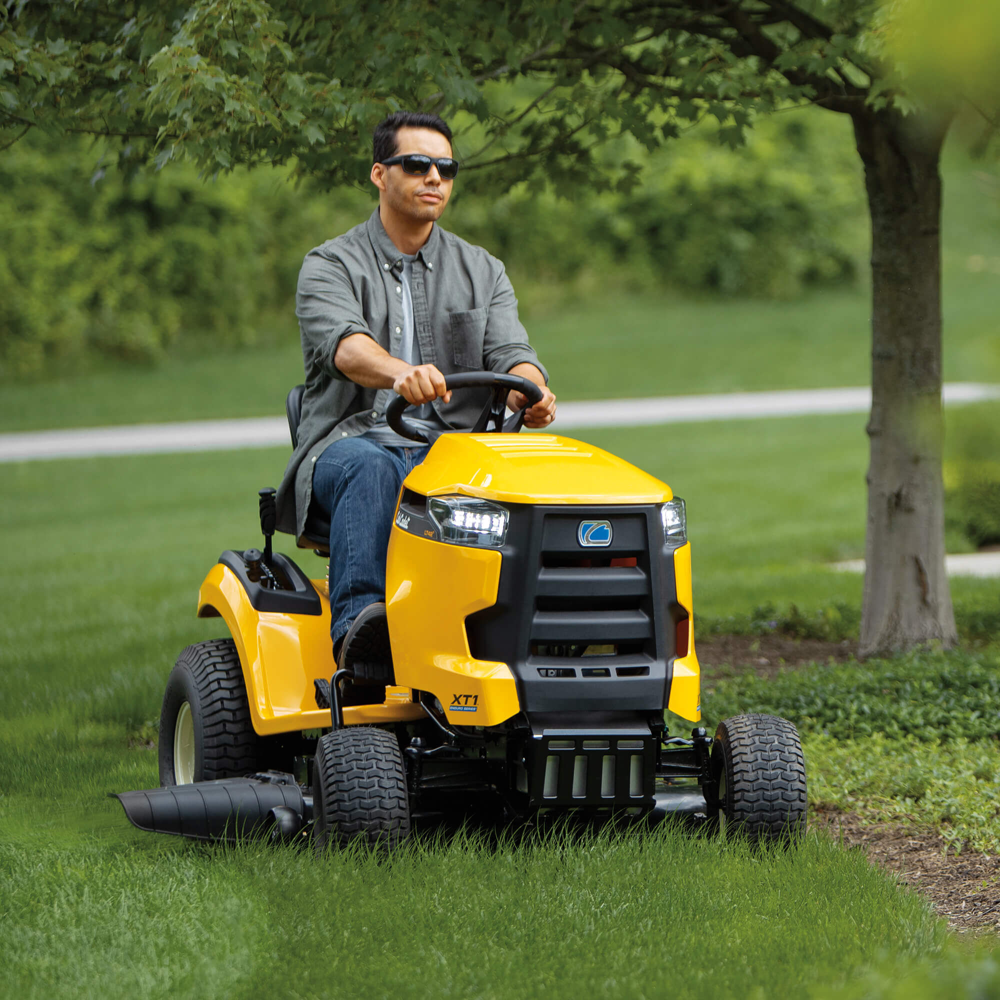 XT1 LT42 Riding Lawn Mower