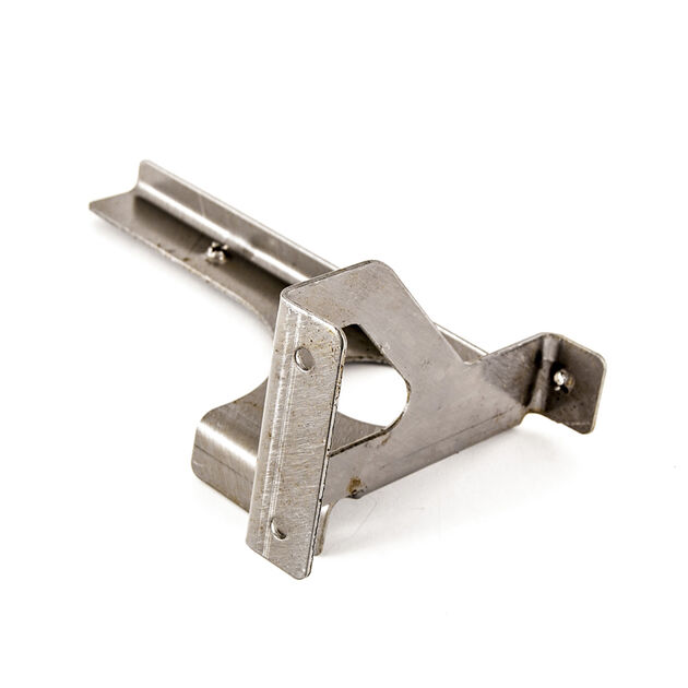 BRACKET-REAR SUPPORT RH      P
